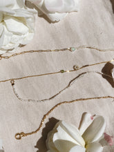 Load image into Gallery viewer, Daisy Bracelet