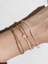 Load image into Gallery viewer, Daisy Bracelet